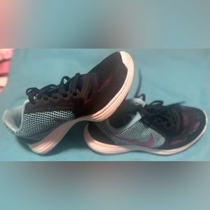 NIKE REVOLUTION 3 Sneaker Sport Tennis Shoes